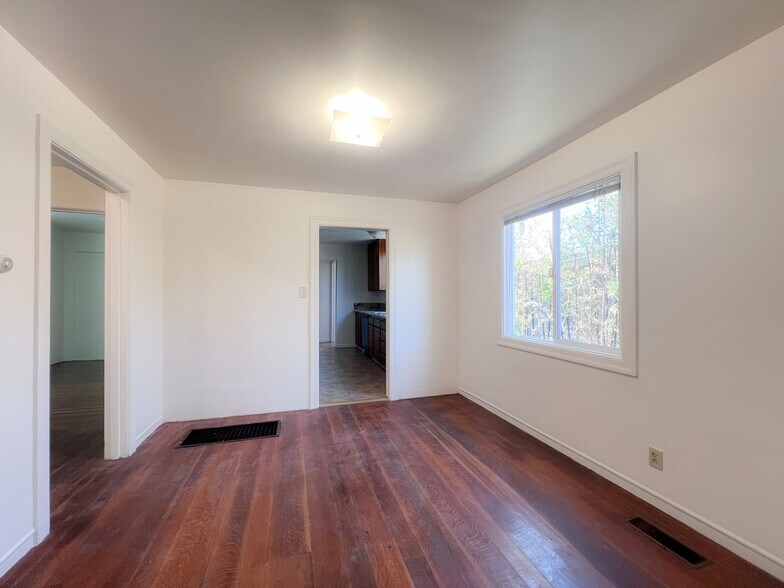 Building Photo - 1054 Cornell Ave