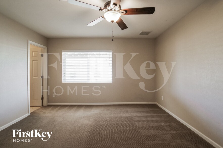 Building Photo - 4134 E Campo Bello Dr
