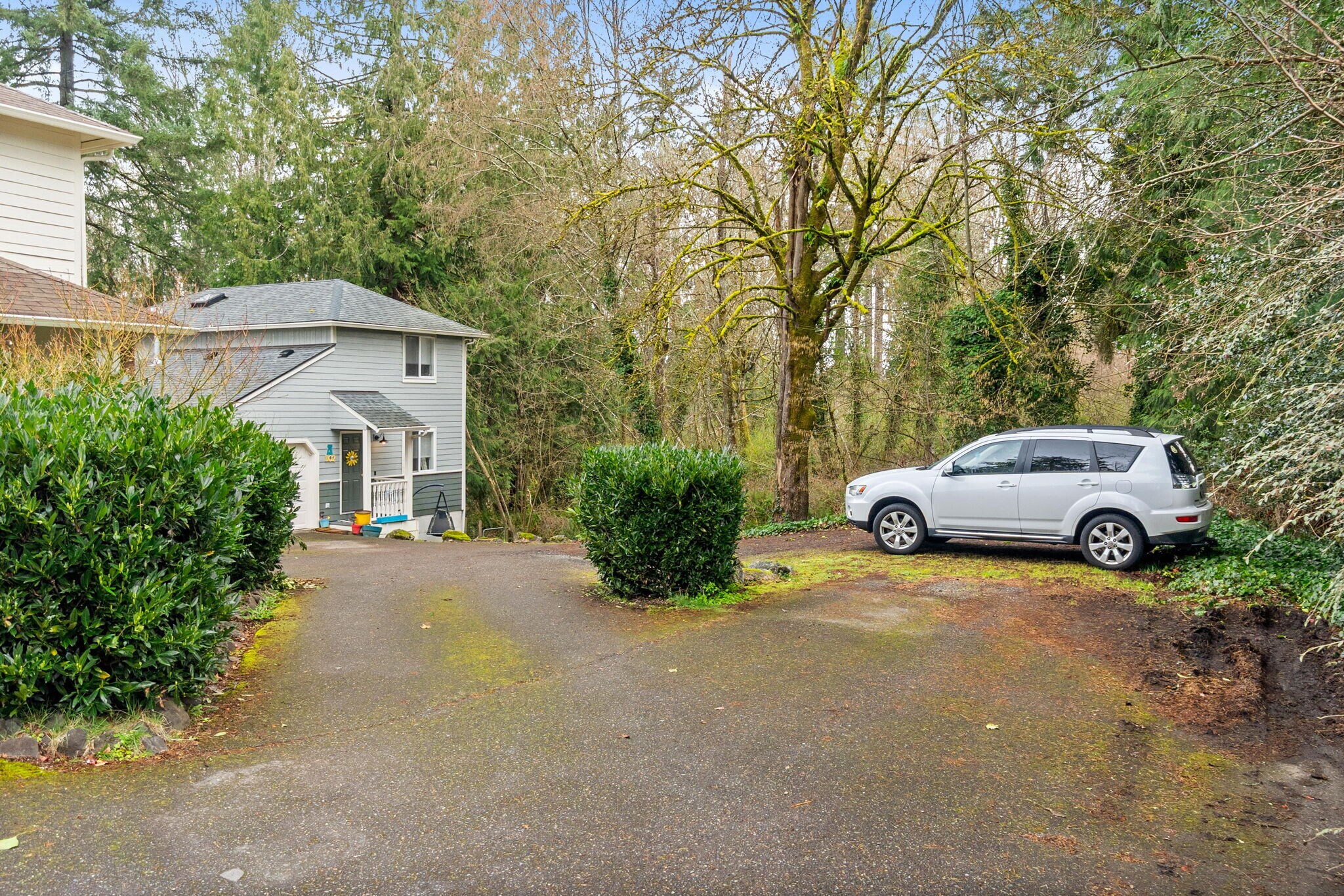 Building Photo - 1102 Irving St SW