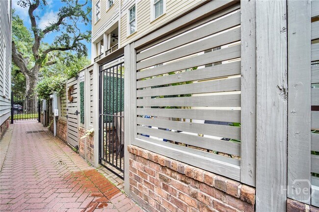 Building Photo - 718 Tattnall St