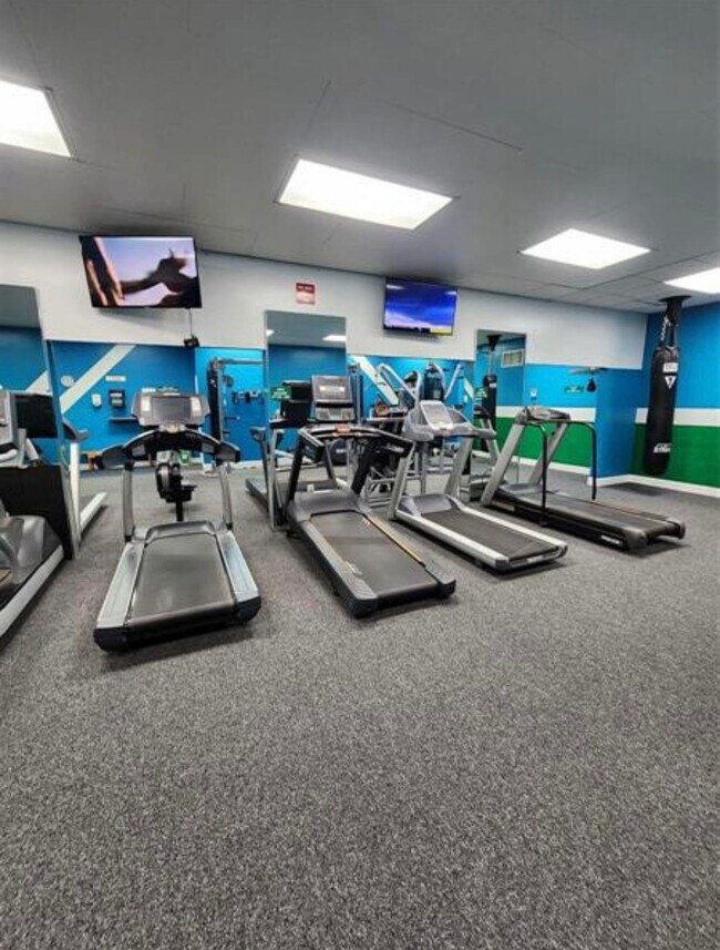 Building Photo - 3167 Cocoplum Cir