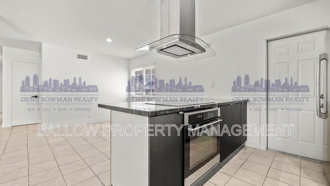 Building Photo - 2409 Fleetwood St