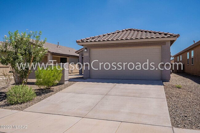 Building Photo - 10611 W Halsey Dr