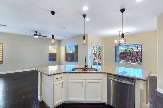 Building Photo - 10667 Harvest Green Way