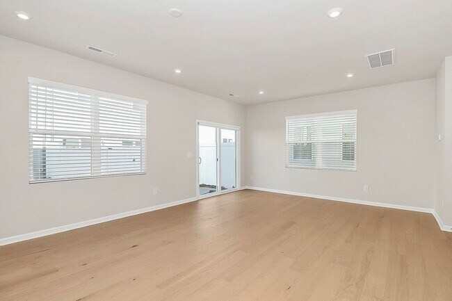 Building Photo - 5855 Executive Center Dr