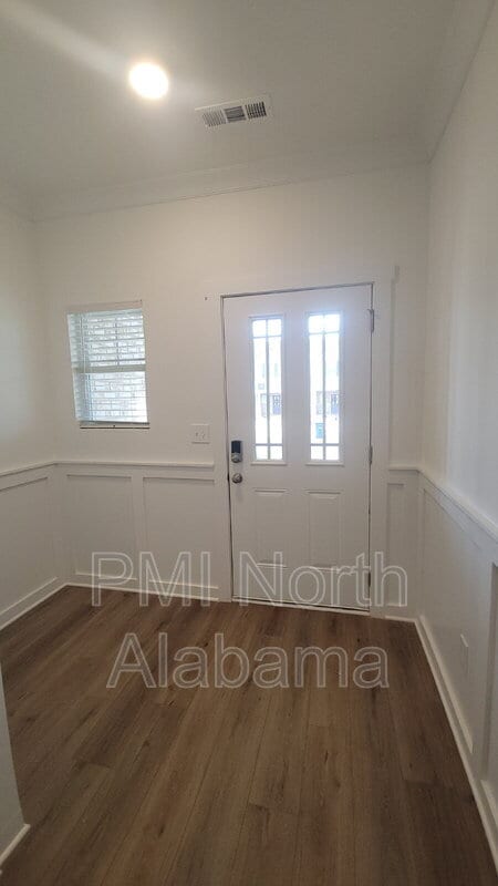 Building Photo - 7582 Discovery Pt Dr NW