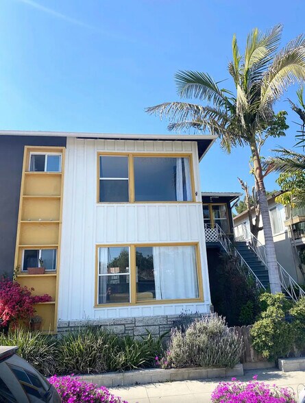 Building Photo - 11021 Culver Blvd