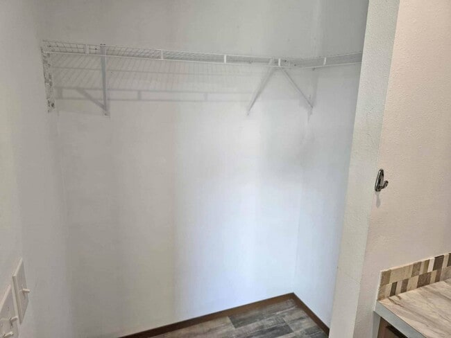 Building Photo - 45 Lincoln Ave