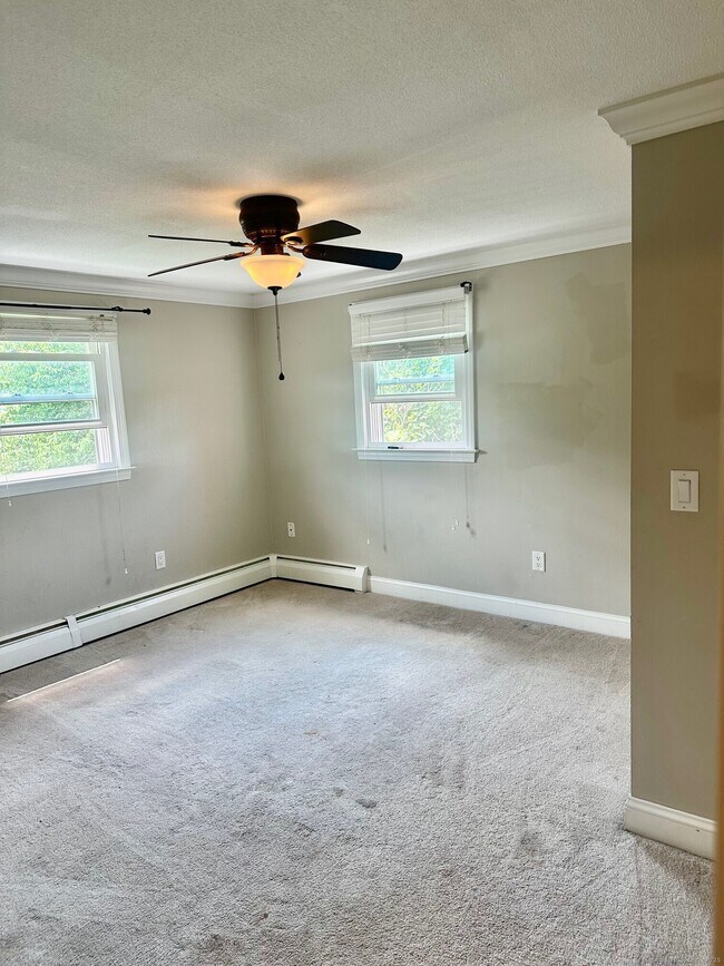 Building Photo - 254 Sand Hill Rd