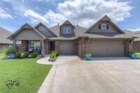 Building Photo - 4 Bedroom 3 car garage in BIXBY schools.