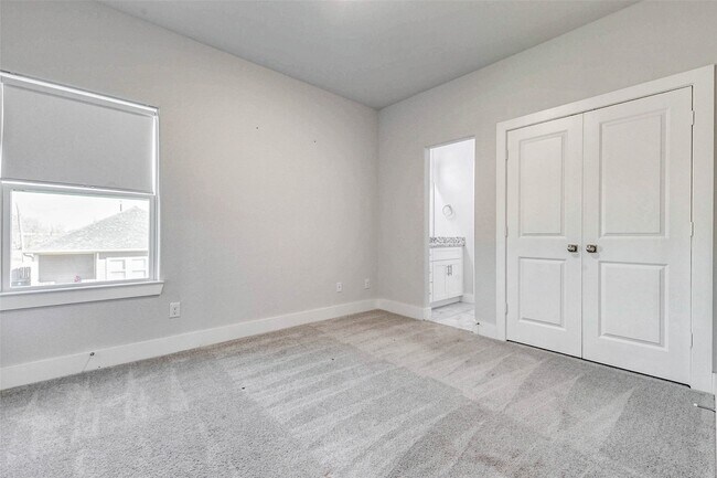 Building Photo - 4677 Bellfort Ave