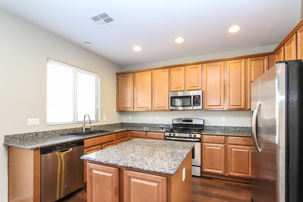 Building Photo - 698 Calamus Palm Pl