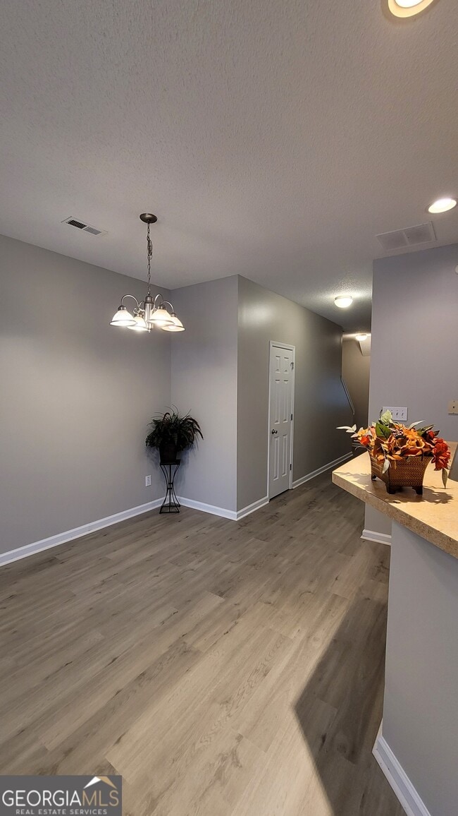 Building Photo - 4875 W Park Cir