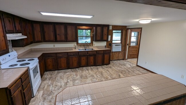 Building Photo - 5809 Stigall Rd