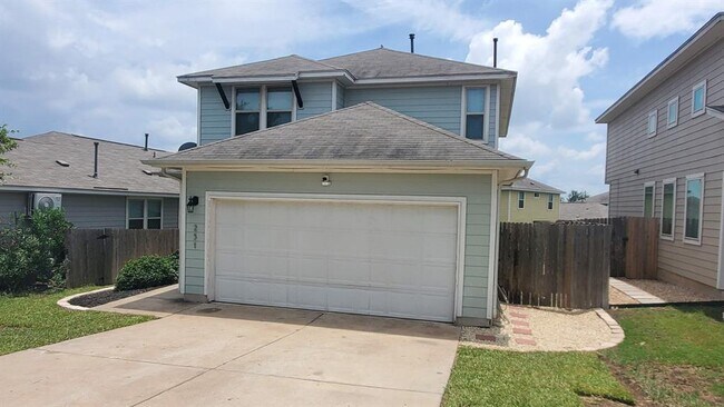 Building Photo - 251 Triumph Rd