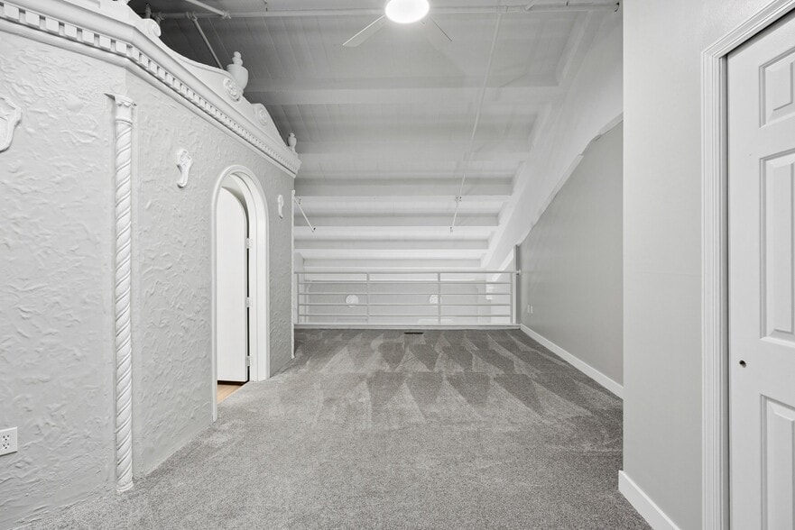 Building Photo - The Landing