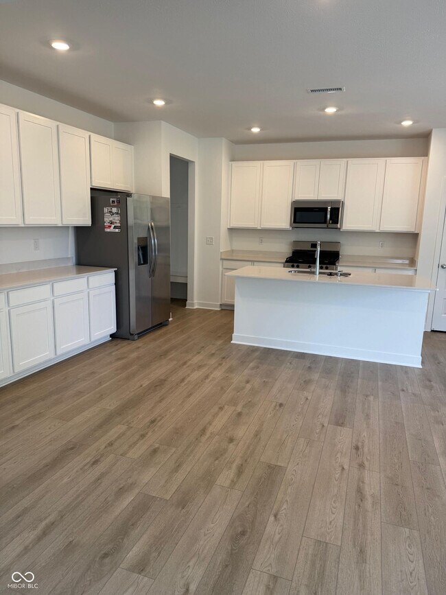 Building Photo - 1075 Marston Ln