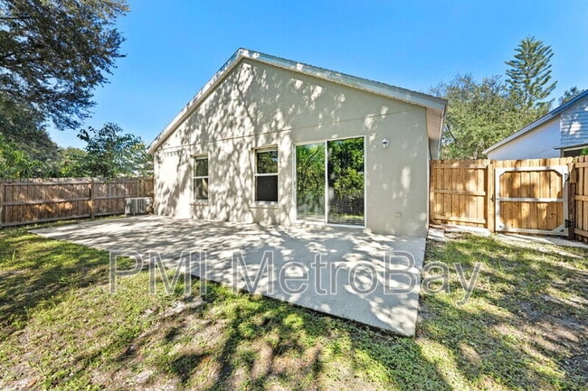 Building Photo - 15016 Deer Meadow Dr