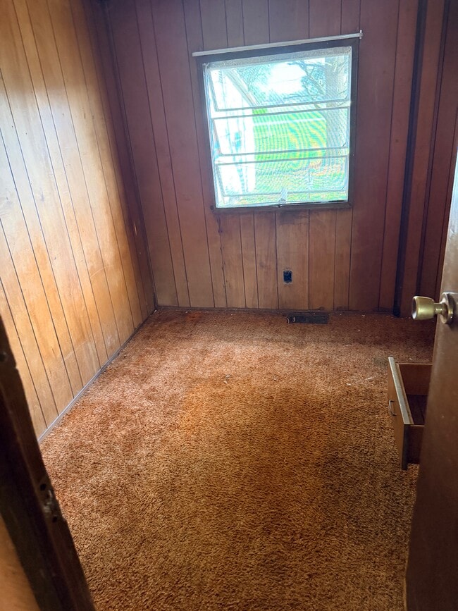 Building Photo - 301 Crist St