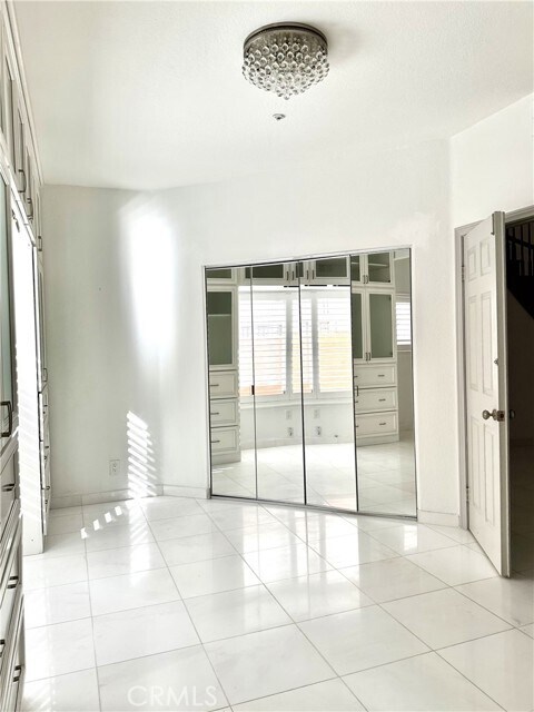 Building Photo - 1000 Calle Allegre