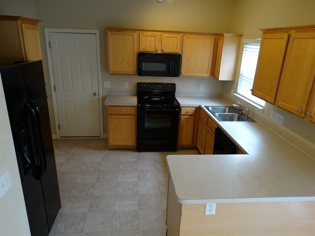 Building Photo - 5385 Angel Oaks Dr