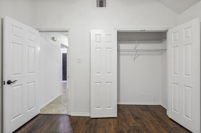 Building Photo - 18617 Hiddenbay Way