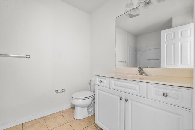 Building Photo - 2660 North Ave