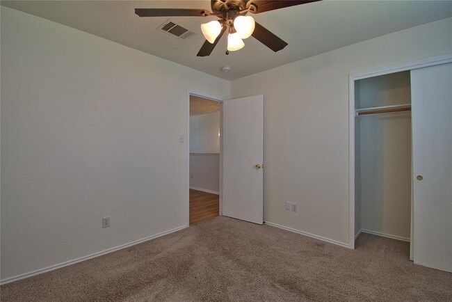 Building Photo - 115 Remington Dr