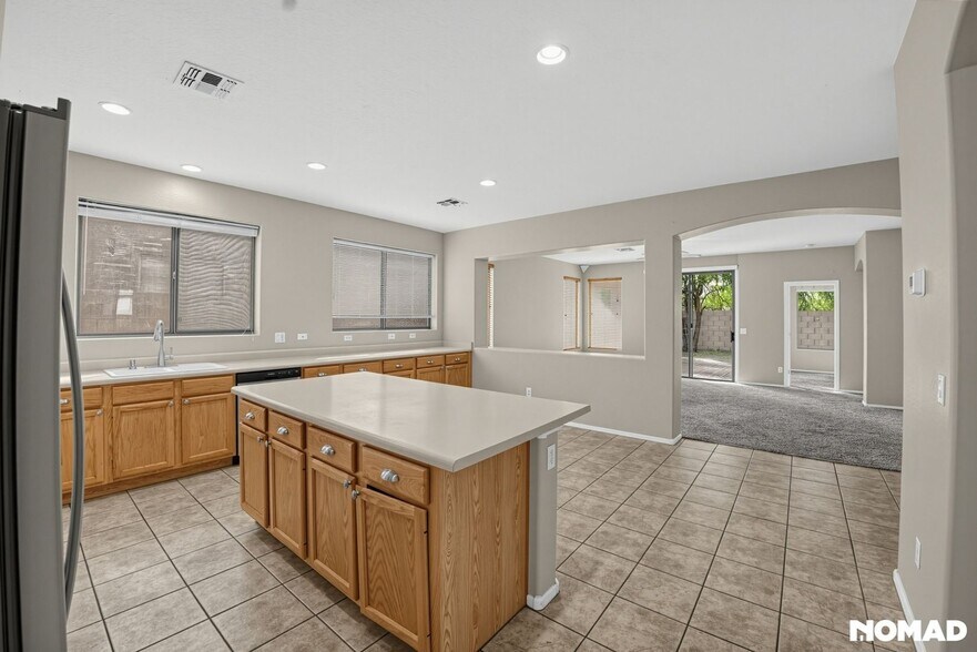 Building Photo - 3314 N 126th Dr