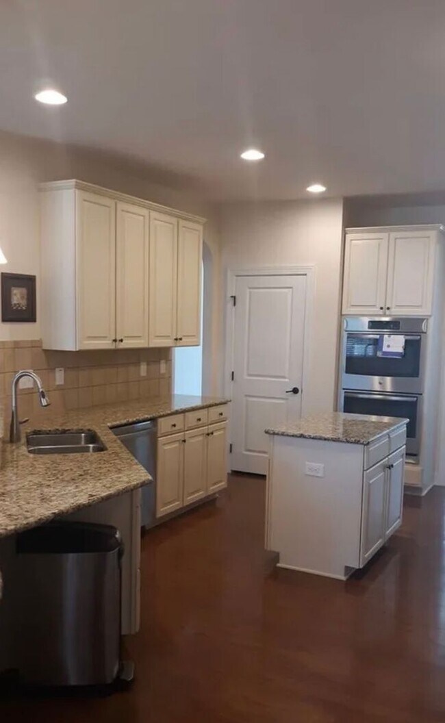 Building Photo - Discover this spacious 5-bedroom, 3.5-bath home in Elgin, SC ~ Available July 2026!