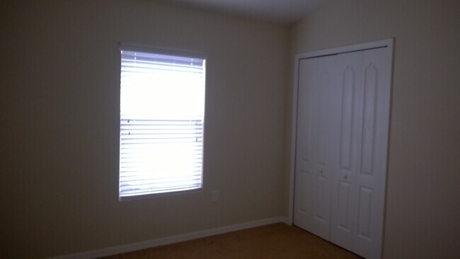Building Photo - 3 bedroom 21/2 bath Townhome in Winter Garden