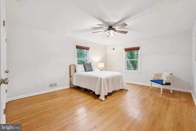 Building Photo - 13204 Lantern Hollow Dr