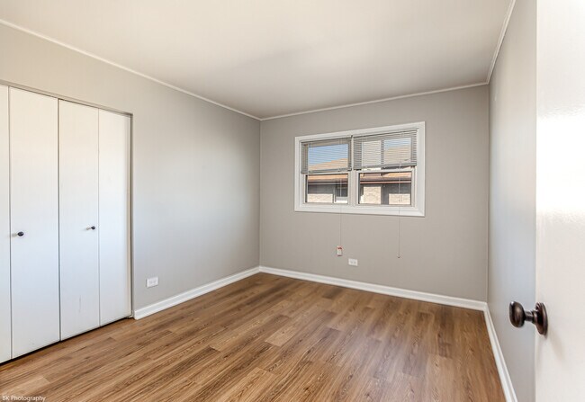 Building Photo - 11036 Kilpatrick Ave