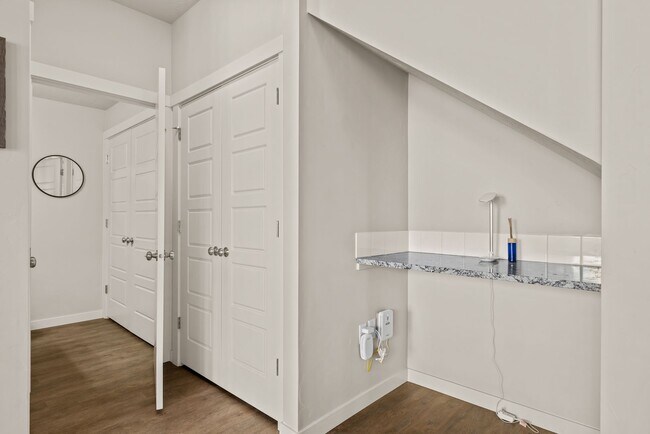 Building Photo - Beautiful Home in Garden City!