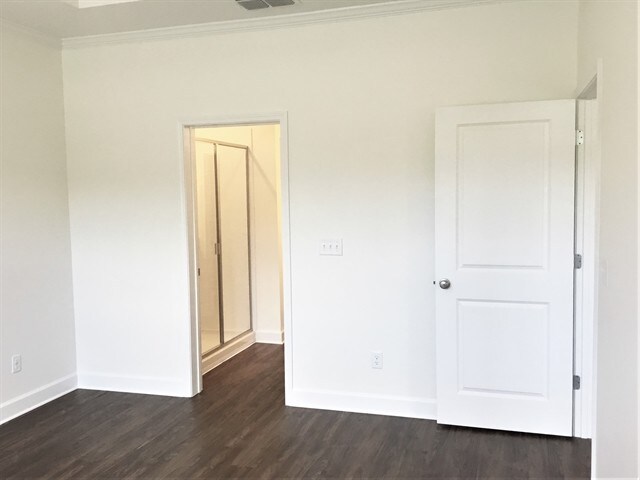 Building Photo - 3066 Creek Village Ln