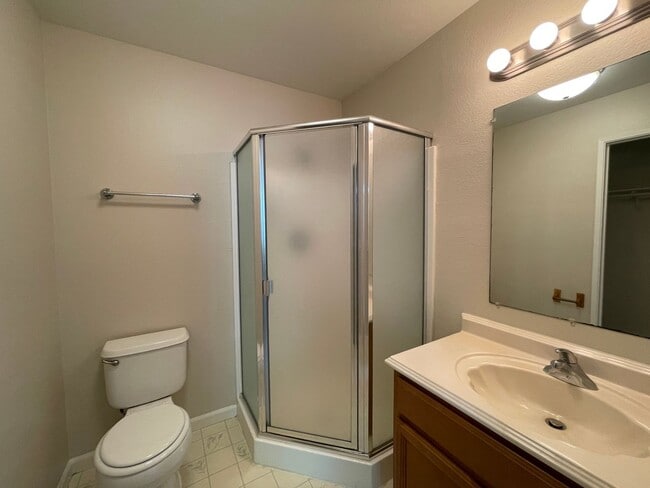 Building Photo - Exceptionally Roomy Upstairs 2 Bed 2 Bath Duplex! Dishwasher, Garage, Washer/Dryer Hookups