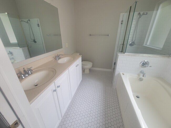 Building Photo - 6444 Hilltop Trail Dr