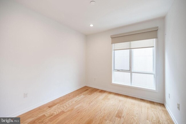 Building Photo - 444 Fairmount Ave