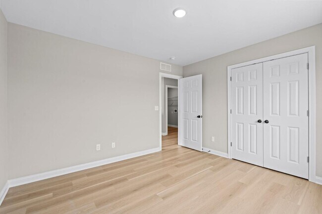 Building Photo - 112 Lambert Fld