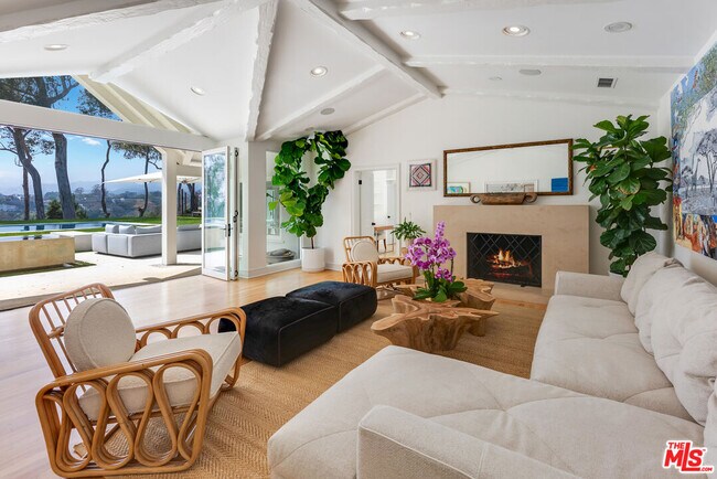 Building Photo - 797 Amalfi Dr