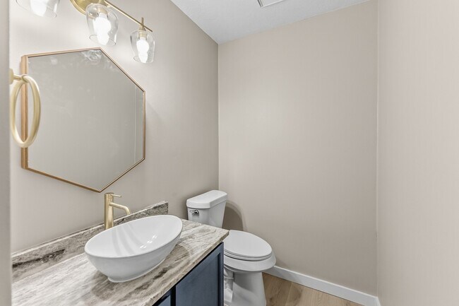 Building Photo - 2521 Crosstimbers Dr
