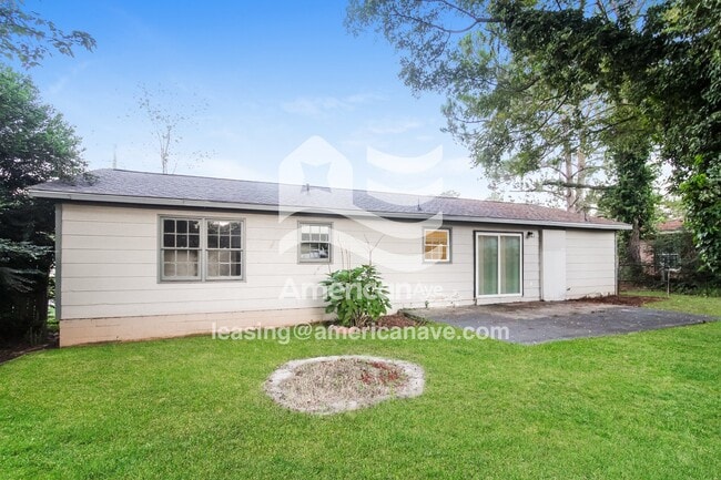 Building Photo - 122 Victor Rd