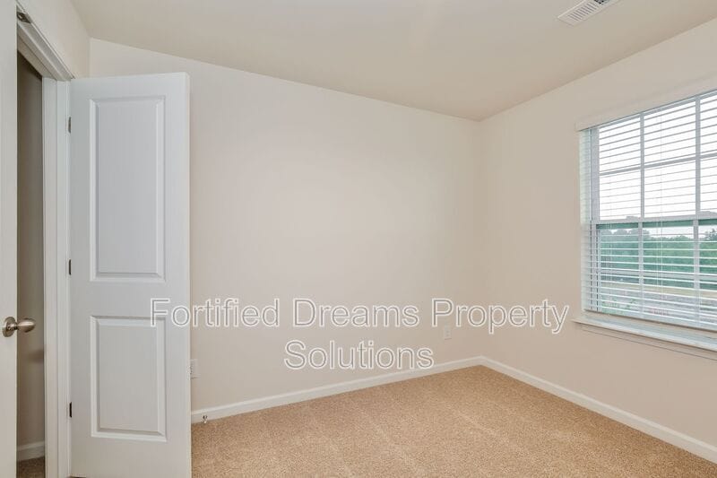 Building Photo - 1132 Evelynnview Ln