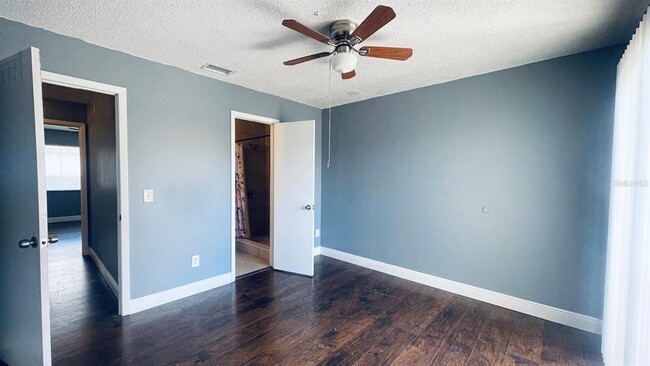 Building Photo - 202 Eden Ln