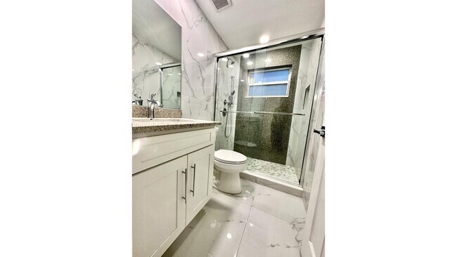Building Photo - 8867 Sunset Dr