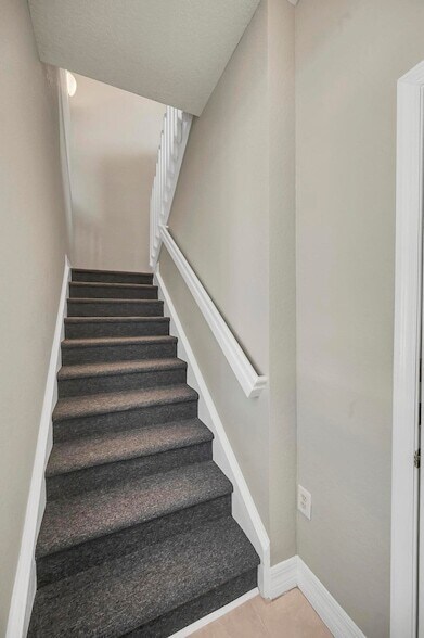 Building Photo - 40 SE Sedona Cir