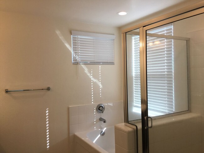 Building Photo - Welcome to Riverstone!!!
