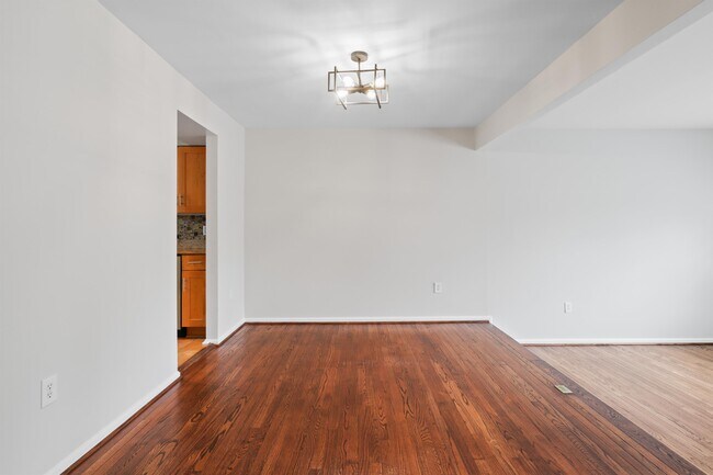 Building Photo - 9913 Longford Ct