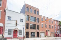 Building Photo - 1619 Bainbridge St
