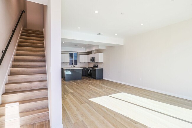 Building Photo - 5515 Glennie Ln